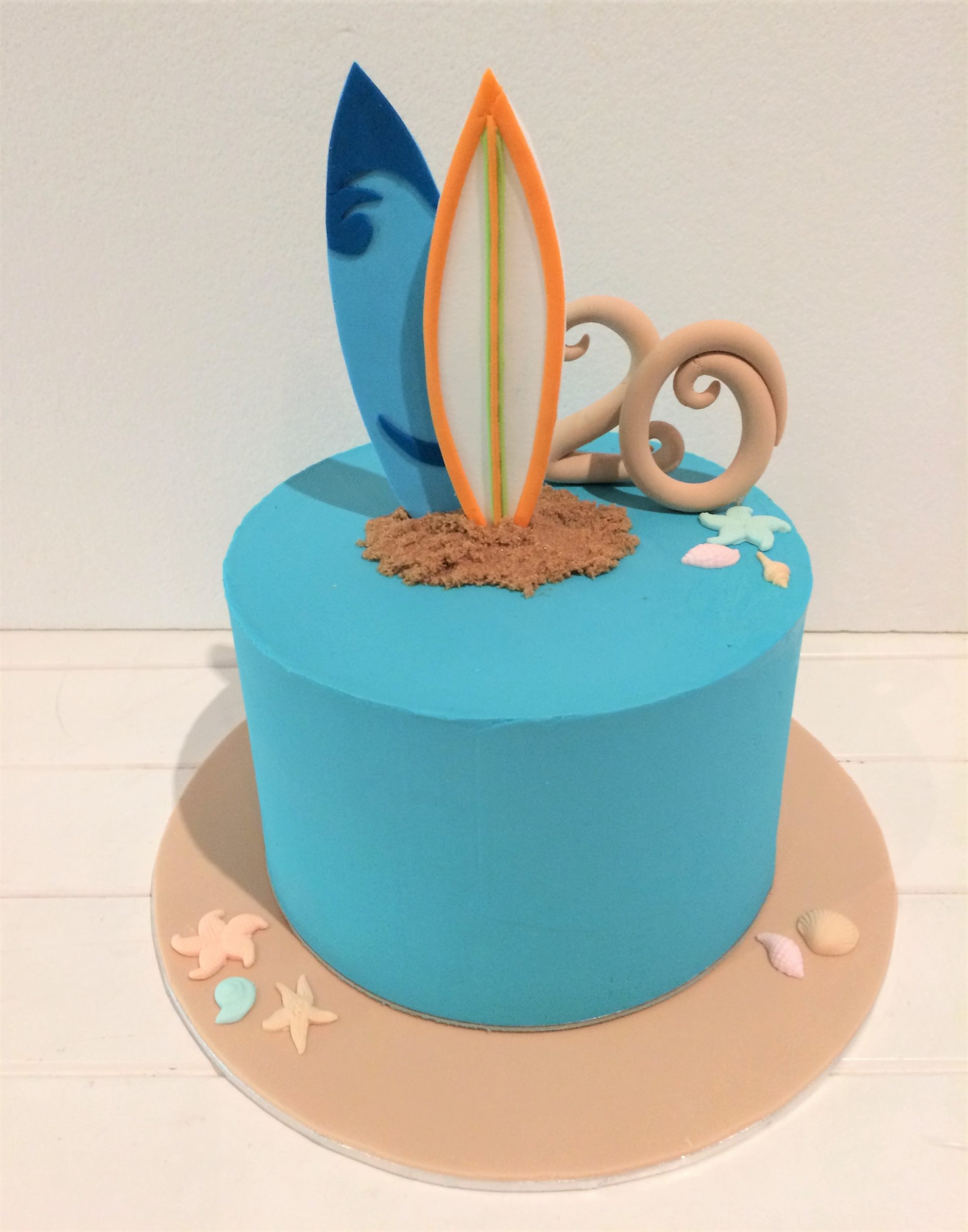 Surf board cake - Cake Chemistry by Genevieve